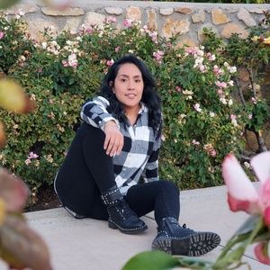 Meet your Posher, Nohemi